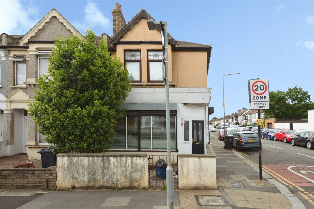 Property photo 1 of 14 Picture No. 17
