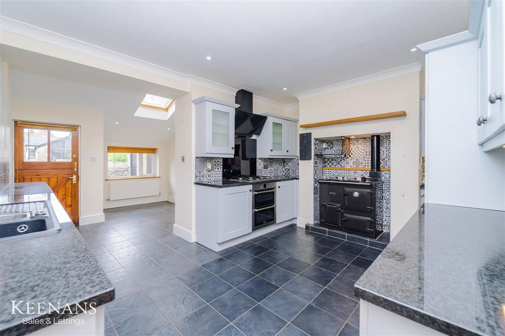 Property photo 3 of 49 3.Jpg
