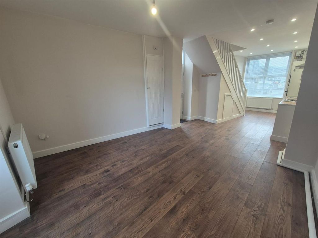 Property photo 3 of 15 47B (9).Jpeg