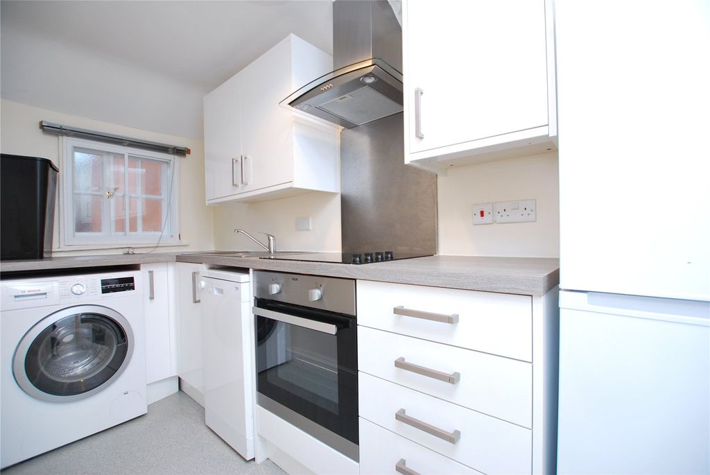 Property photo 2 of 7 Picture No. 15