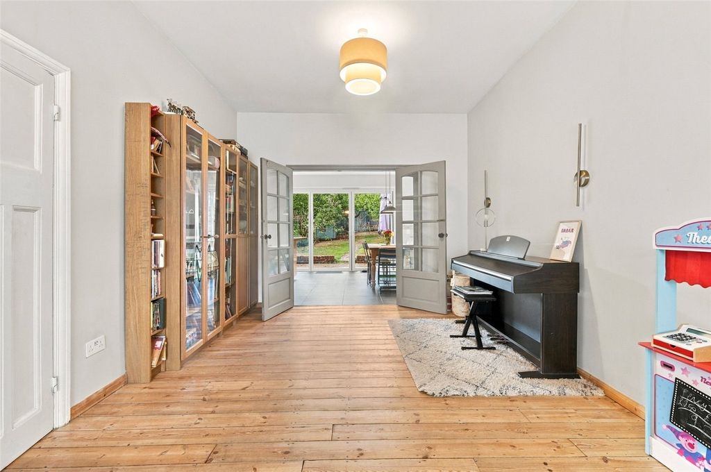 Property photo 2 of 22 Picture No. 06