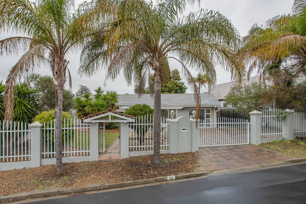 Property photo 1 of 24