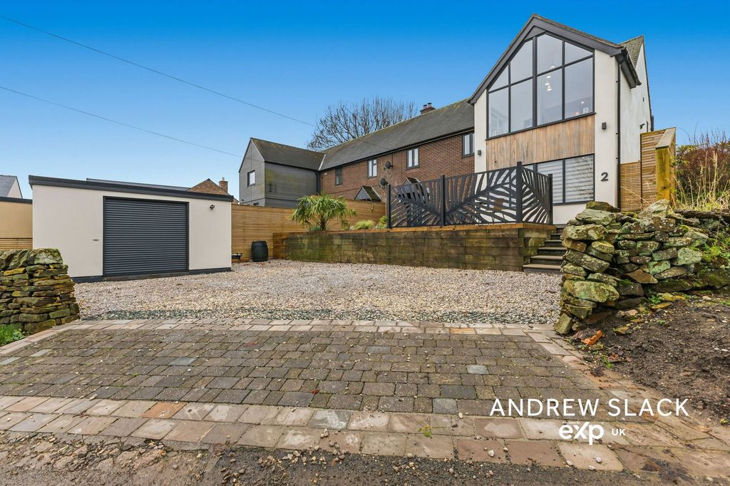 Property photo 1 of 40