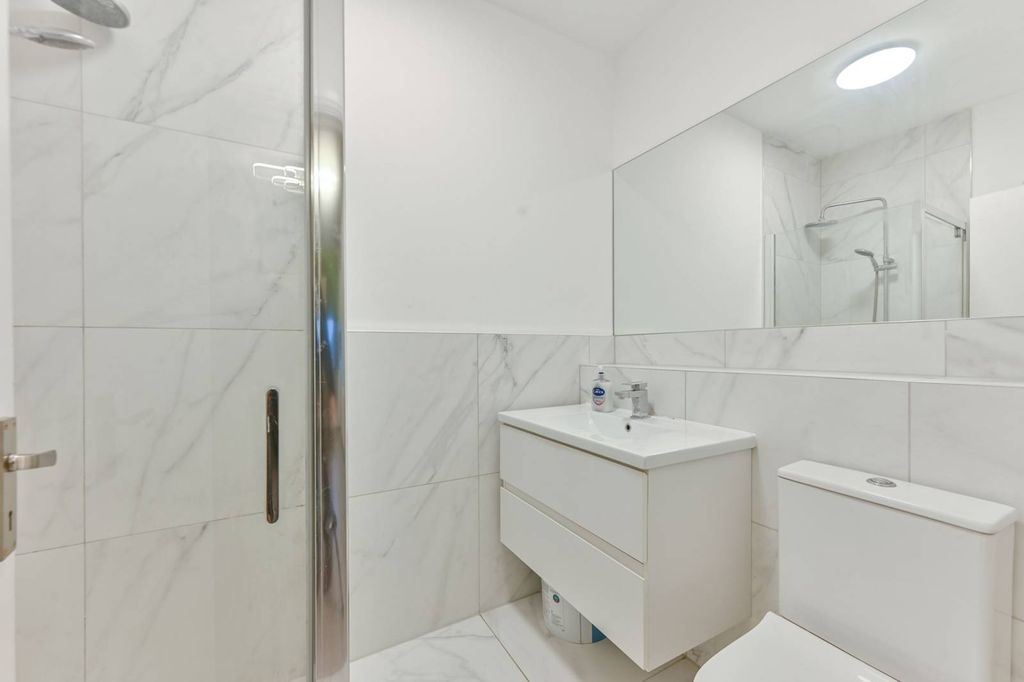 Property photo 1 of 3