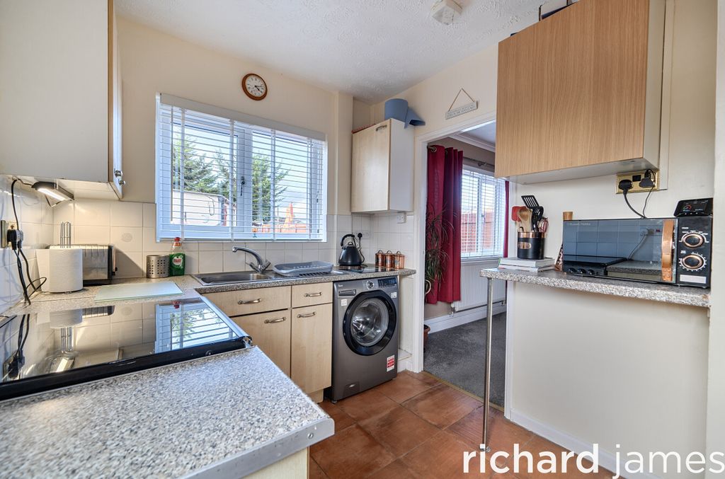 Property photo 3 of 12 3E722Bc4908549Ea8858379F41d483A0