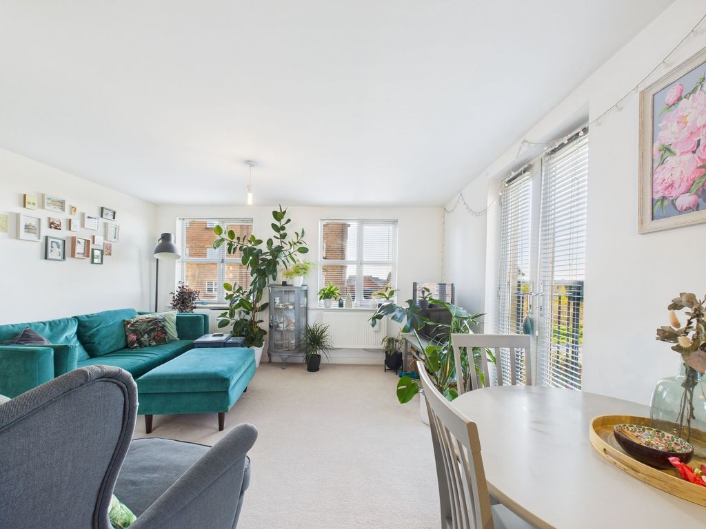 Property photo 2 of 14