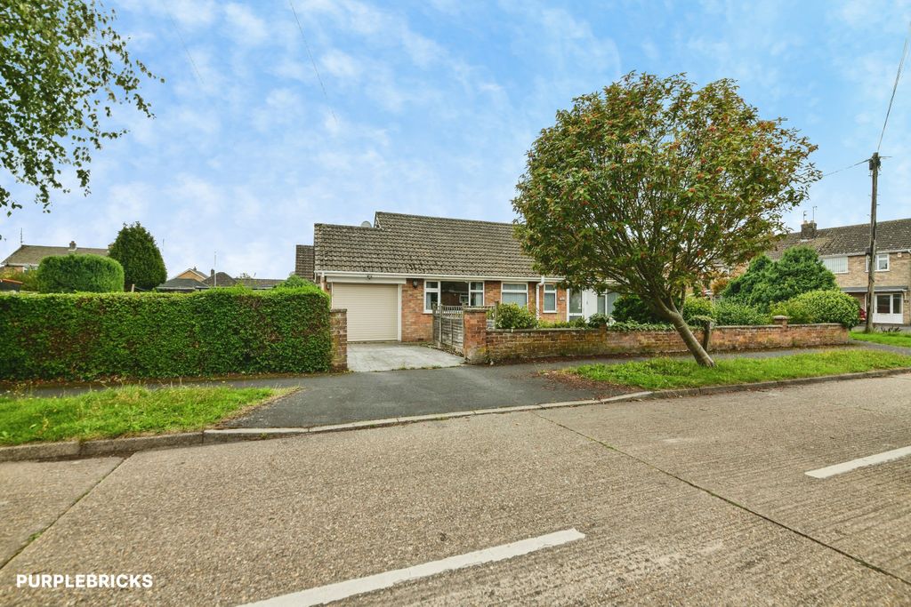 Property photo 2 of 25