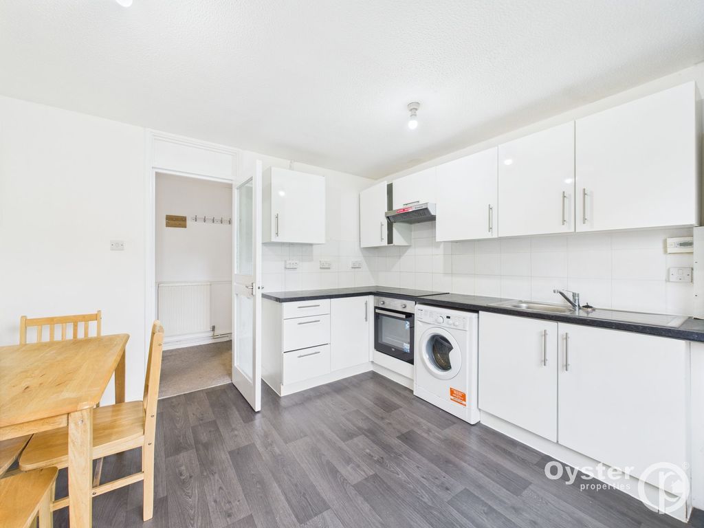 Property photo 3 of 13 Kitchen