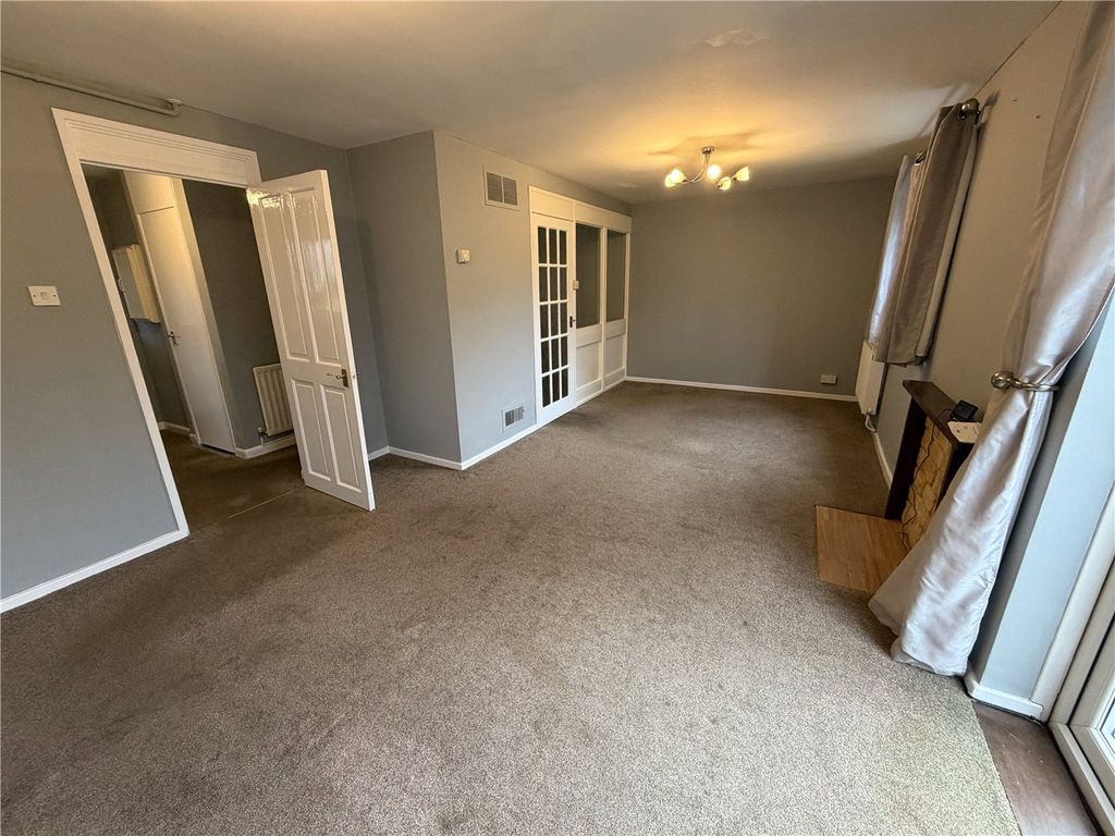 Property photo 2 of 11 Picture No. 15