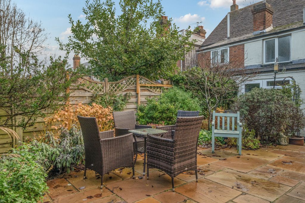 Property photo 2 of 11