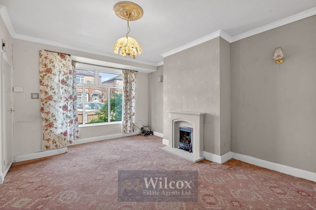 Property photo 2 of 23