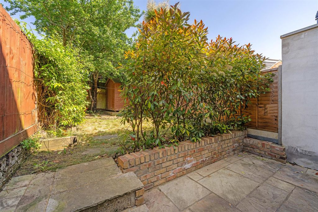 Property photo 3 of 20