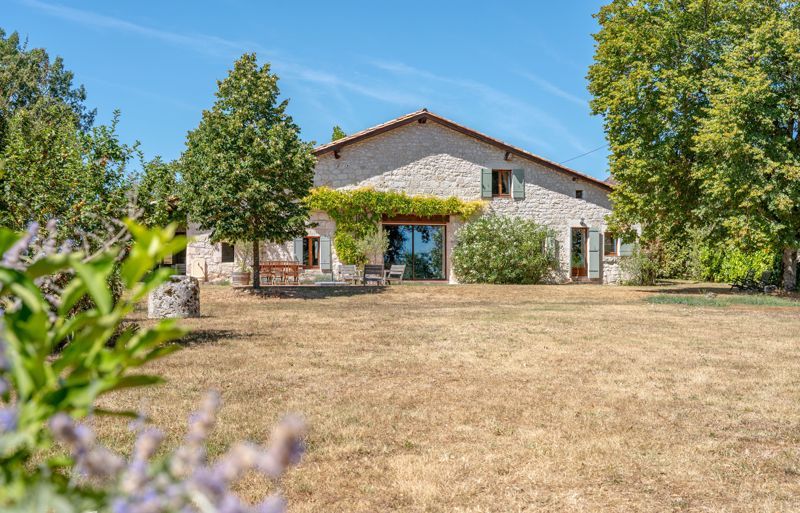 Property photo 1 of 28 Photo 29