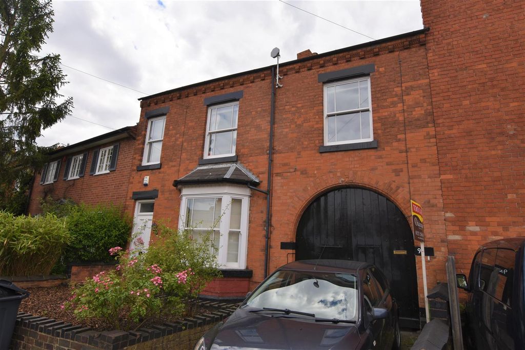 Property photo 1 of 18 Front