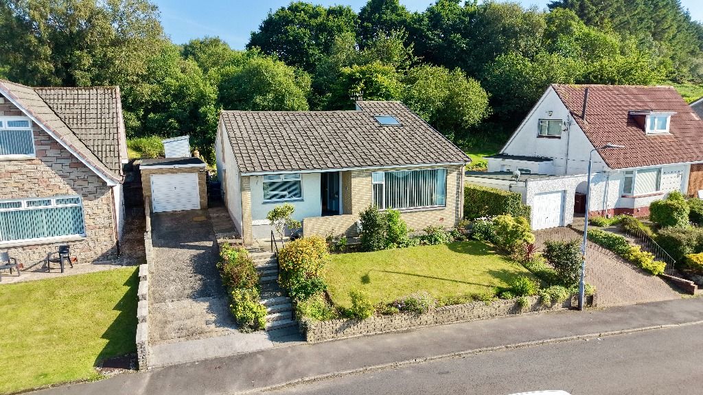 Property photo 2 of 33