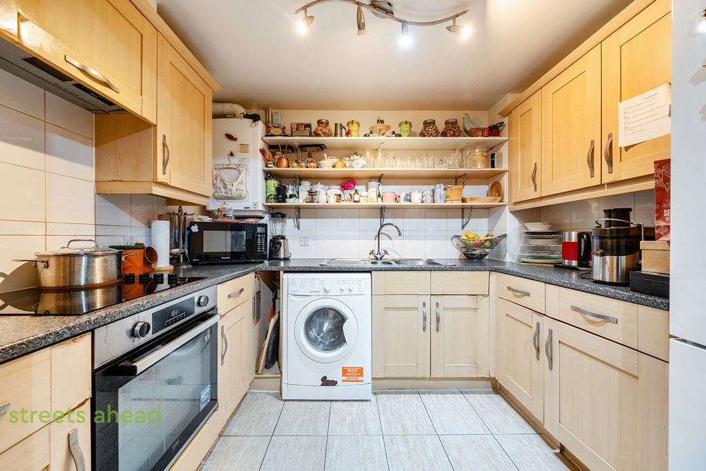 Property photo 3 of 15 Ccf3Bd22-340A-45F...