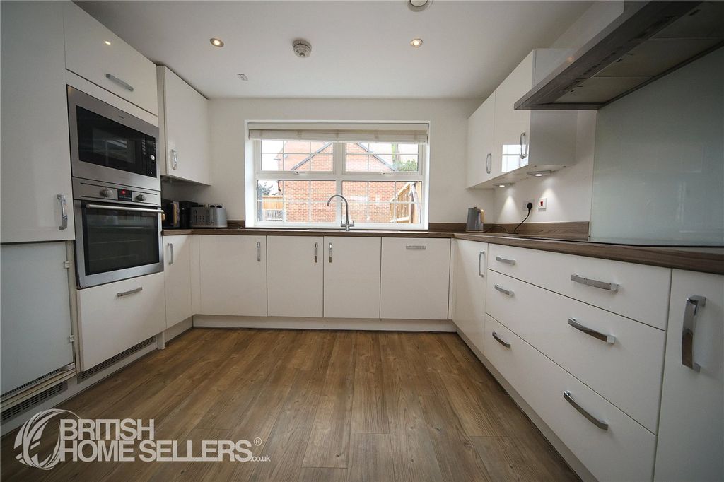 Property photo 3 of 20 Picture No. 05