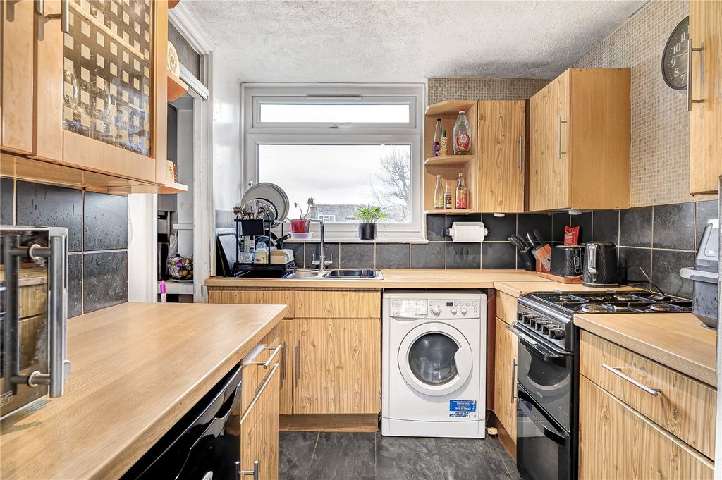 Property photo 2 of 13 Picture No. 10