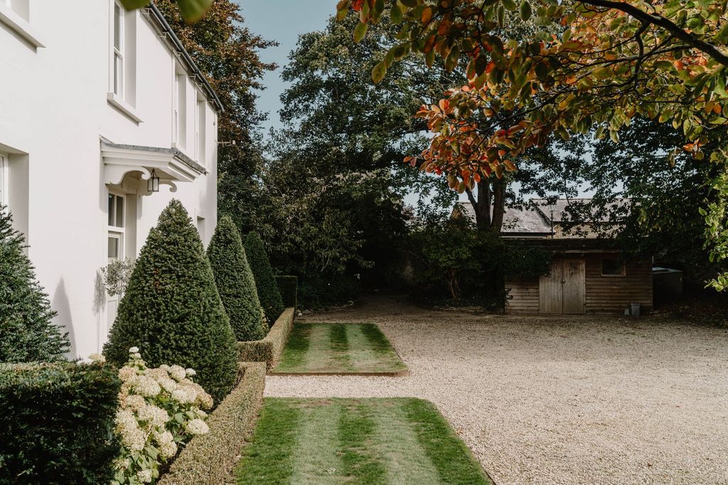 Property photo 2 of 37 Front