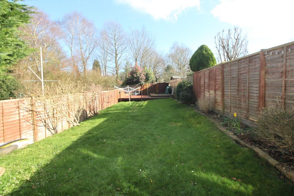 Property photo 2 of 15 Garden.Jpg