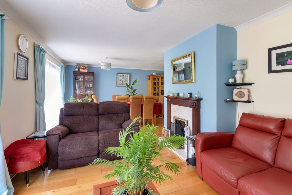 Property photo 3 of 23 Newimages7