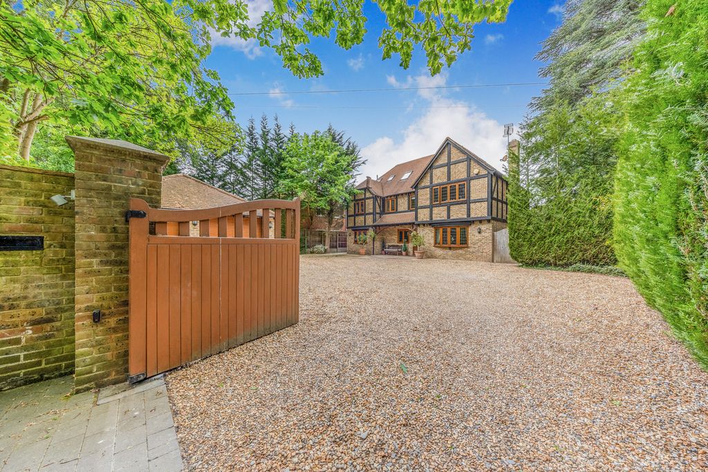 Property photo 1 of 37