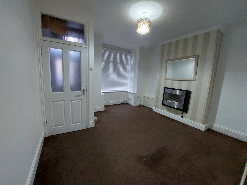 Property photo 2 of 11 Living Room