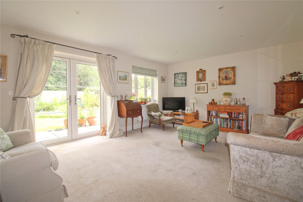 Property photo 3 of 21 Picture No. 14