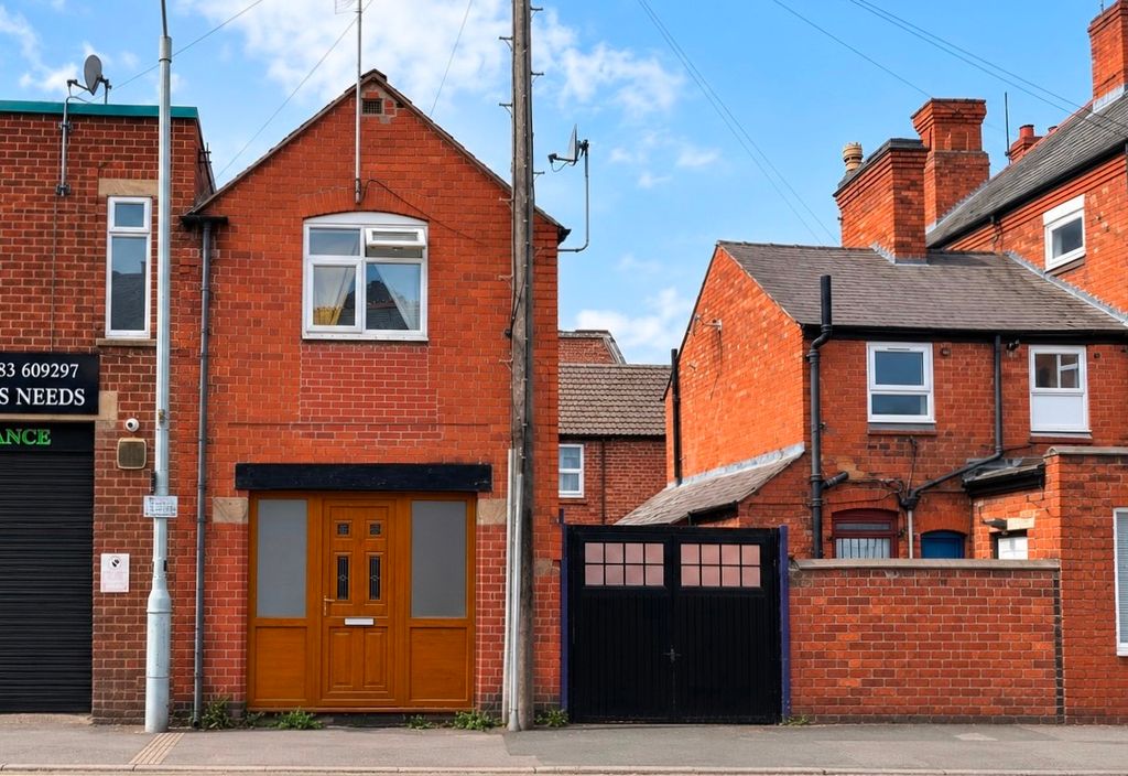 Property photo 1 of 12