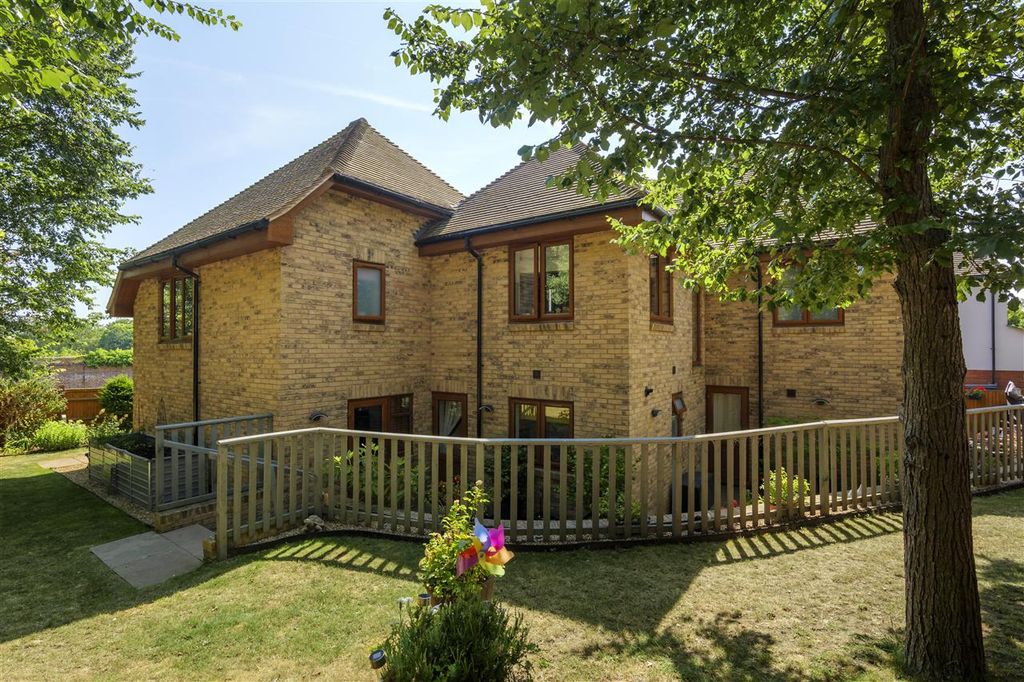 Property photo 3 of 33