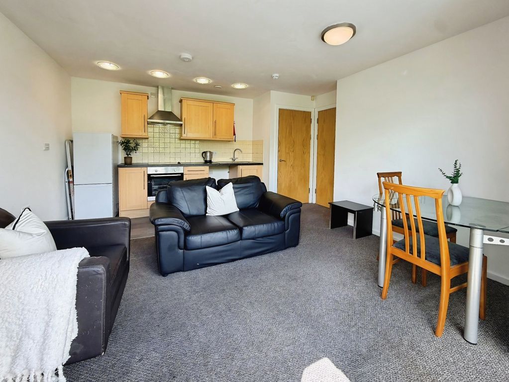 Property photo 3 of 12
