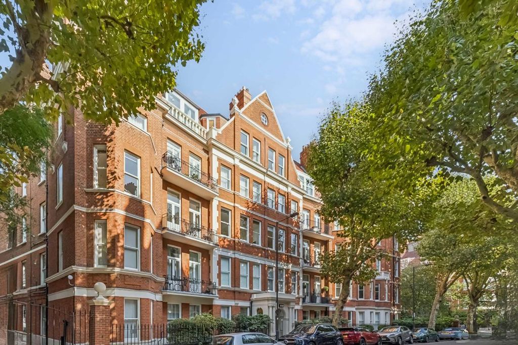 Property photo 1 of 2