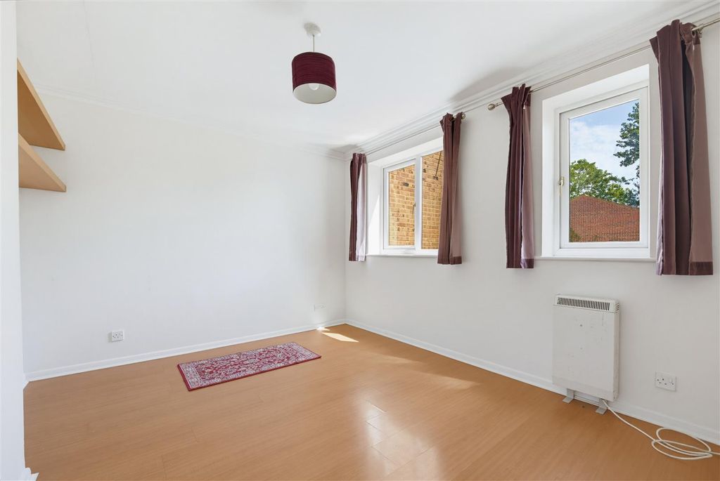 Property photo 2 of 9 162 Burket Bedroom.Jpg