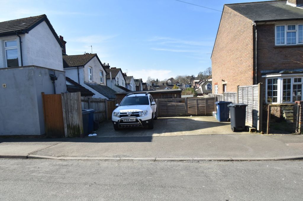 Property photo 3 of 12 Driveway Parking