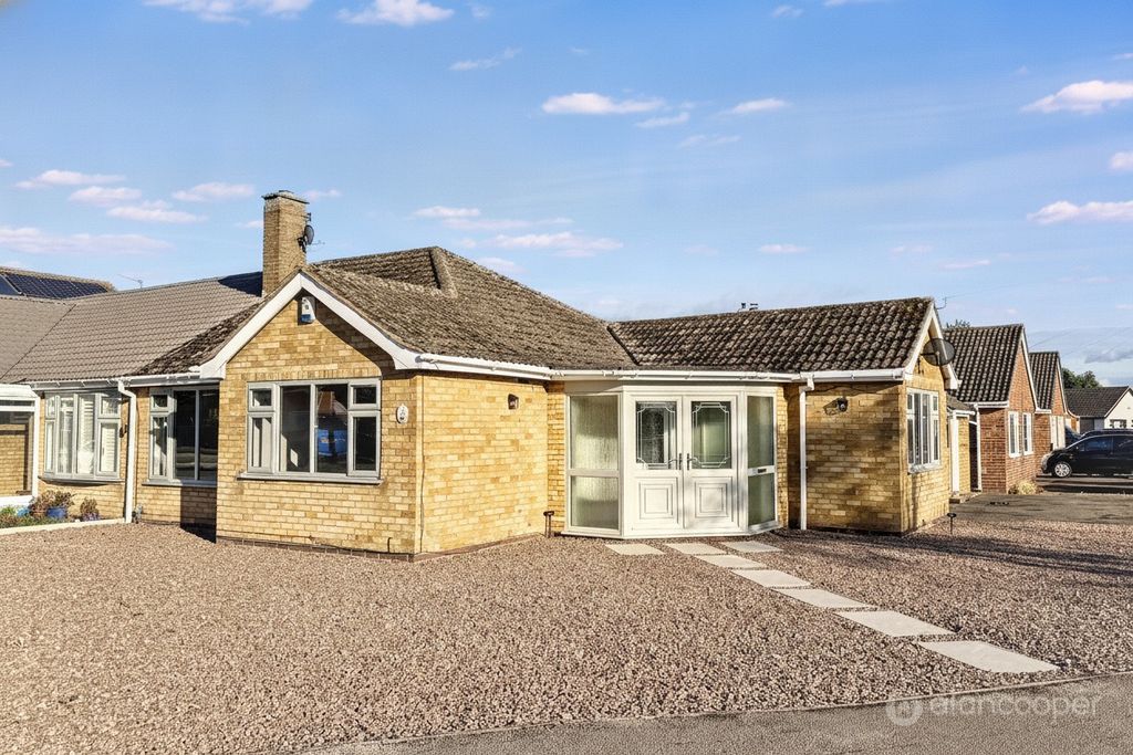 Property photo 1 of 38 5550232