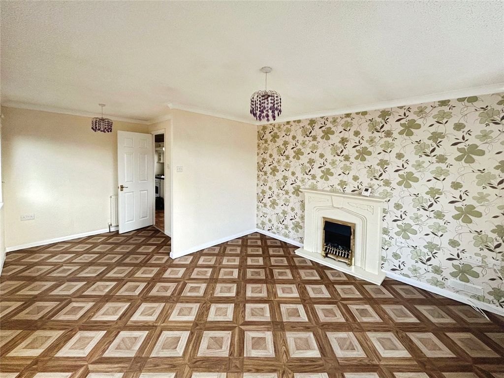 Property photo 3 of 13 Lounge/Dining Room