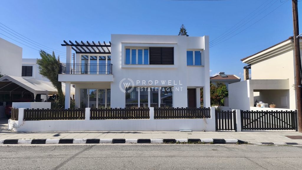 Property photo 1 of 20