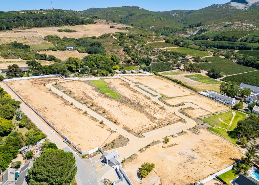 Property photo 2 of 12 Tk1721733