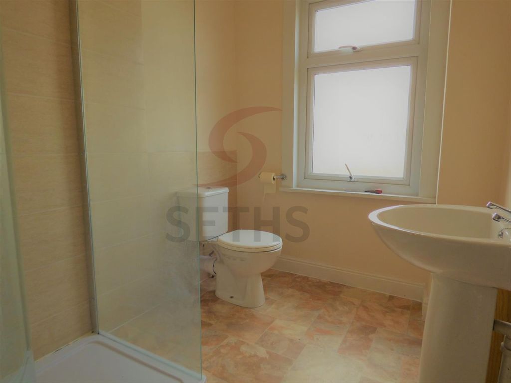 Property photo 2 of 5 Bathroom