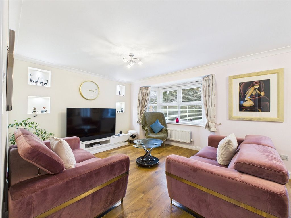 Property photo 2 of 22 Picture No. 17