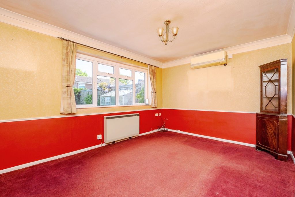 Property photo 3 of 17 Photo