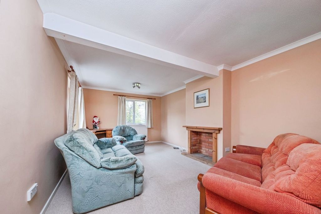 Property photo 2 of 16