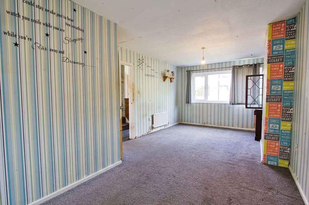 Property photo 2 of 10 Lounge / Diner