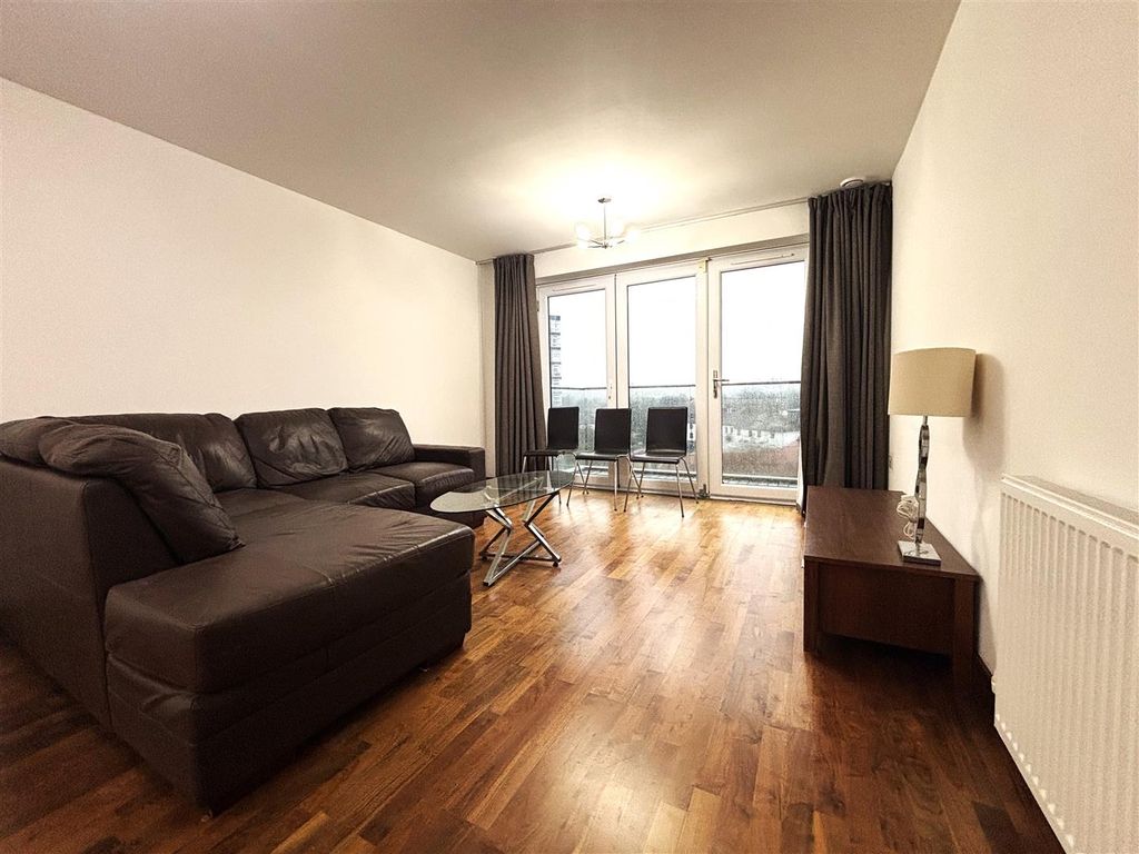 Property photo 2 of 6 Living Room