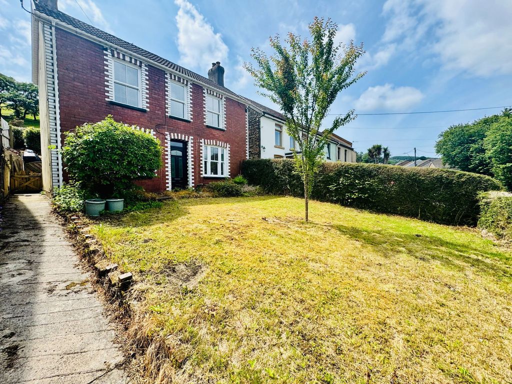 Property photo 1 of 27