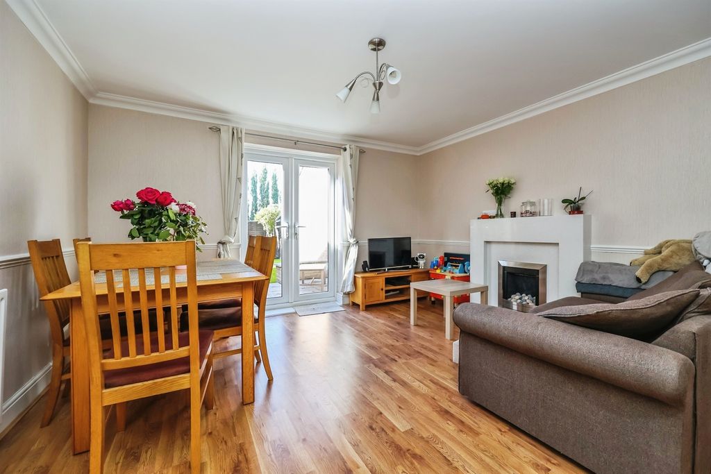 Property photo 3 of 16