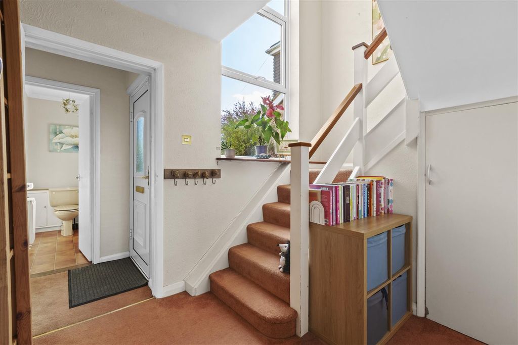 Property photo 3 of 15 Primrose Hill-7.Jpg