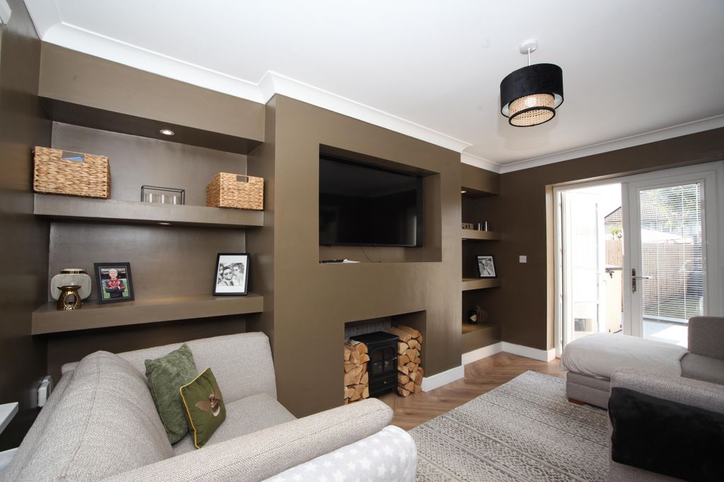 Property photo 3 of 31 B78673Be-c290-4Edf-9818-7F41c872E793.Jpeg