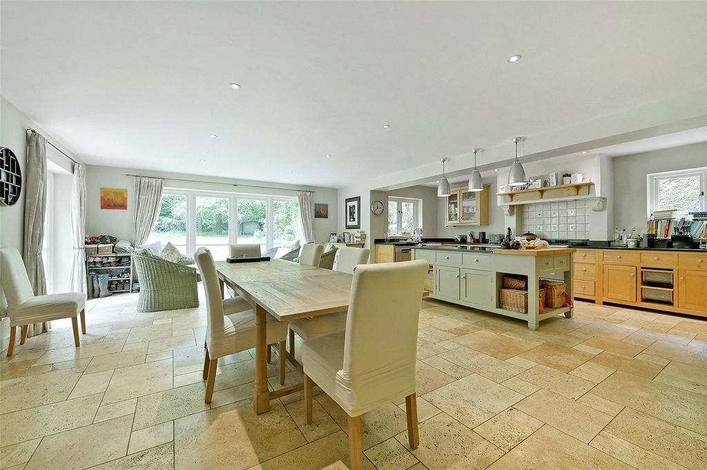 Property photo 3 of 11 Picture No. 37
