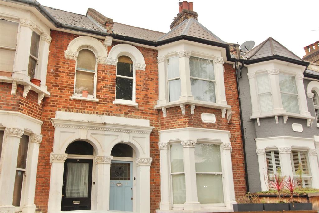 Property photo 1 of 14 Listria Park, N16